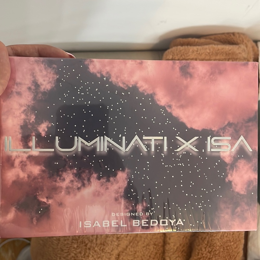 Illuminati X Isa Eyeshadow Palette